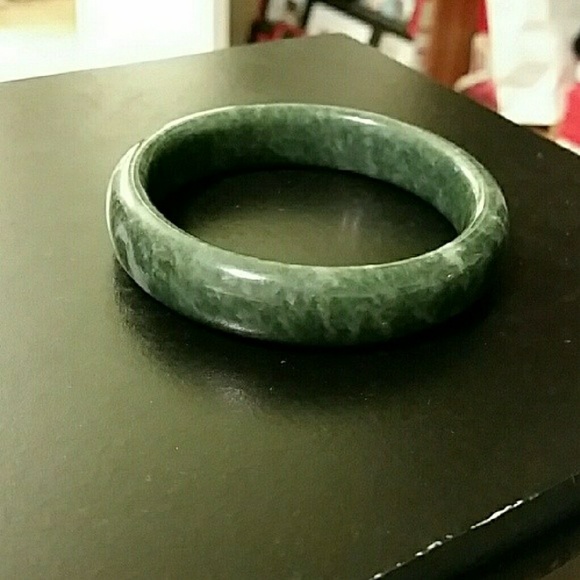 Dark Green Jade Bracelet - Picture 1 of 1